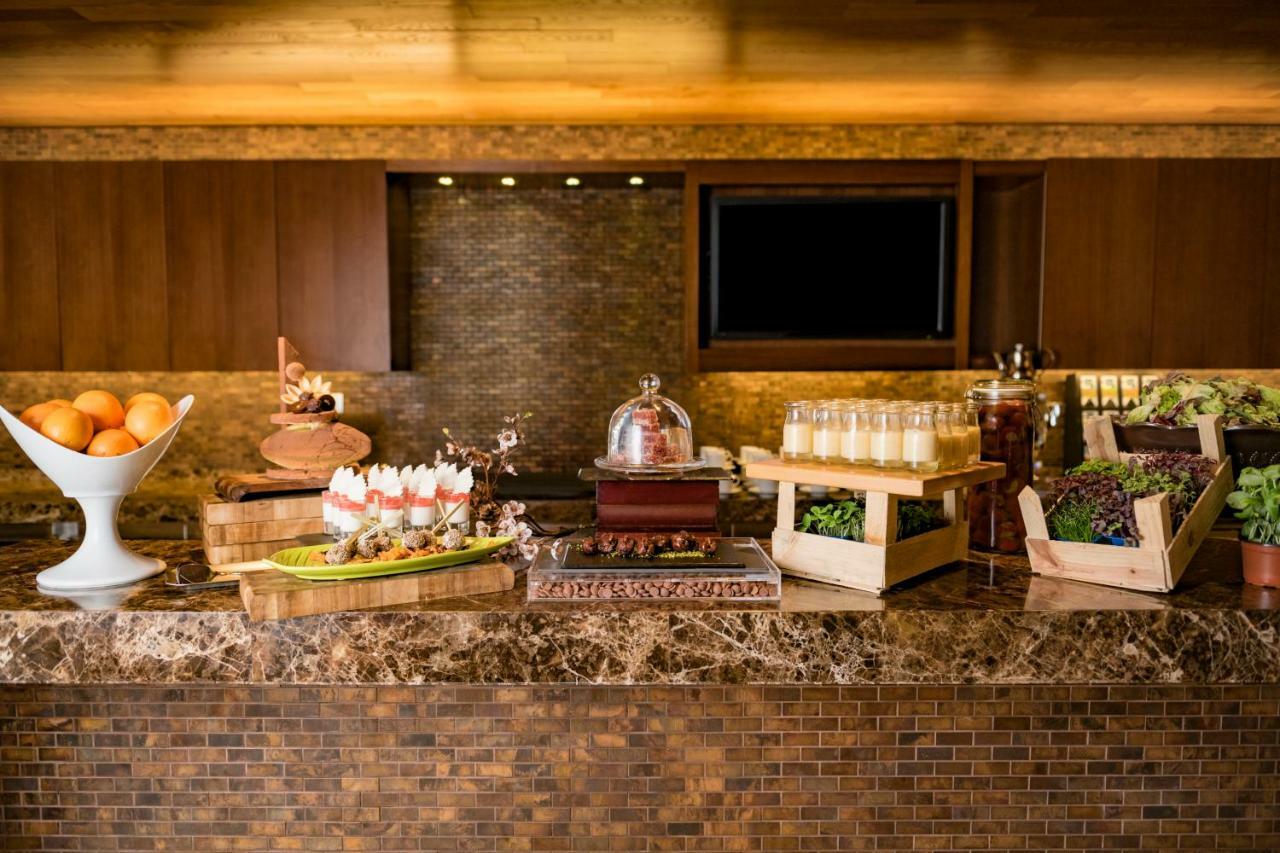 Hotel Swissôtel Al Ghurair 5*
